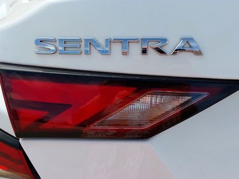 Used 2022 Nissan Sentra S FWD image 17