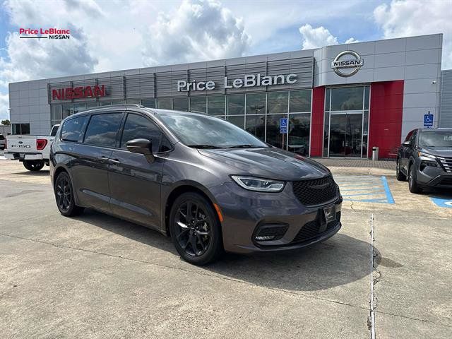 Used 2021 Chrysler Pacifica Touring-L w/ S Appearance Package FWD image 1