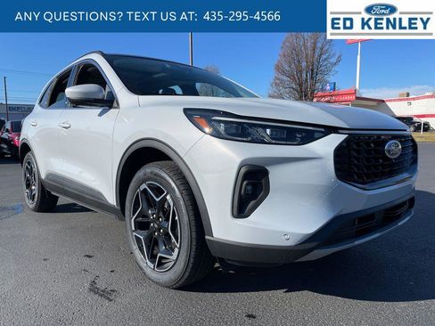 New 2026 Ford Escape Platinum w/ Premium Technology Package image 26