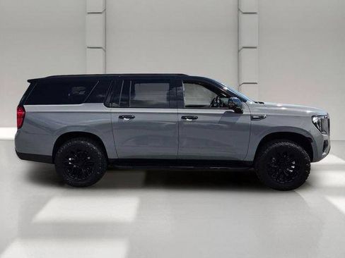 Used 2021 GMC Yukon XL AT4 w/ Rear Media and Nav Package AWD/4WD image 6