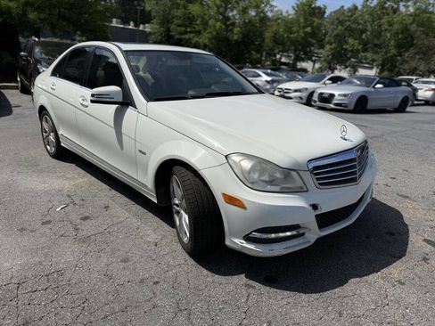 Used 2012 Mercedes-Benz C 250 Sedan image 3