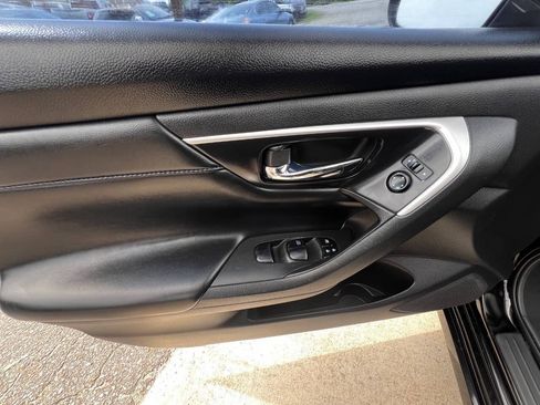 Used 2016 Nissan Altima 2.5 SR FWD image 17