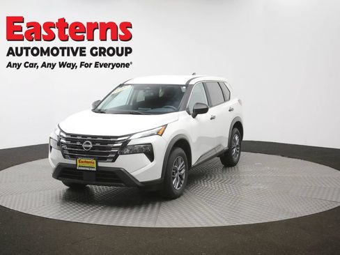 Used 2024 Nissan Rogue S AWD/4WD image 55