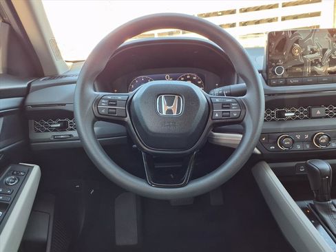 Certified 2025 Honda Accord SE image 12