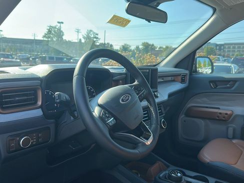 Used 2024 Ford Maverick Lariat AWD/4WD image 2