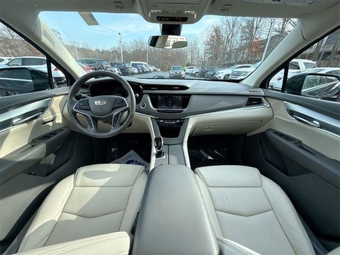 Used 2019 Cadillac XT5 Luxury image 23