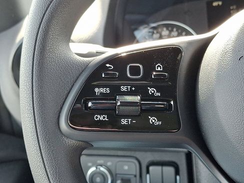 Used 2024 Mercedes-Benz Sprinter 2500 image 22