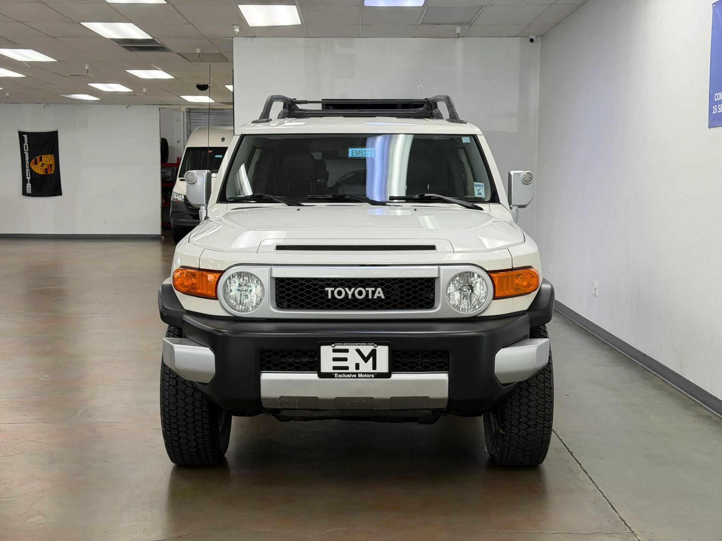 Used 2013 Toyota FJ Cruiser 4WD w/ Convenience Pkg image 3