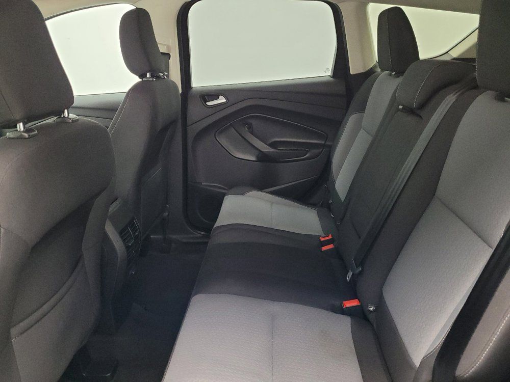 Used 2018 Ford Escape SE FWD image 18