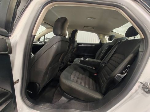 Used 2017 Ford Fusion SE w/ Fusion SE Technology Package FWD image 26