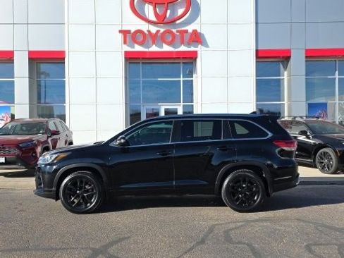 Used 2019 Toyota Highlander Limited w/ Carpet Mat Package (TMS) image 2