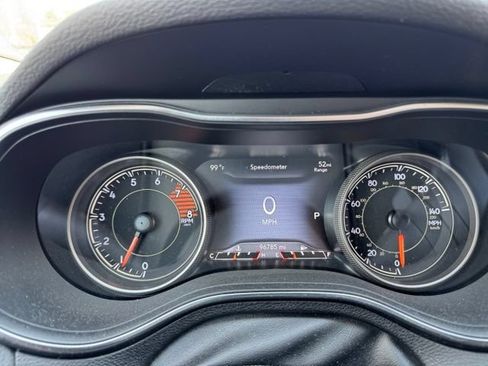 Used 2019 Jeep Cherokee Limited AWD/4WD image 21