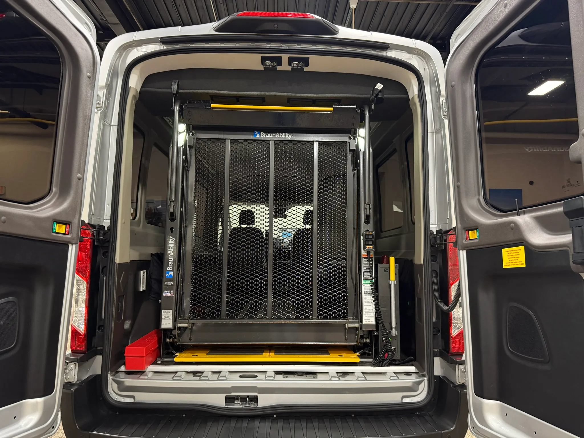 Used 2019 Ford Transit 250 148 Medium Roof RWD image 54