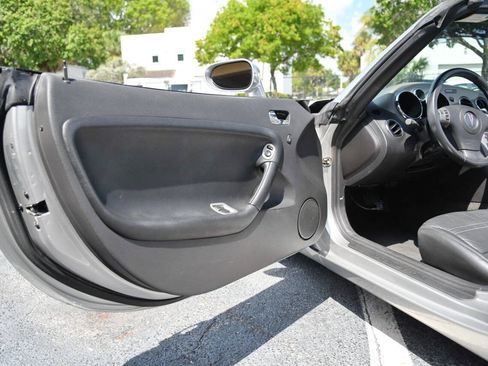 Used 2007 Pontiac Solstice Convertible w/ Premium Package RWD image 14