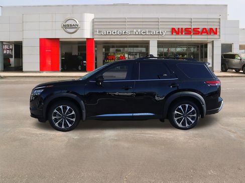 New 2026 Nissan Pathfinder Platinum image 6