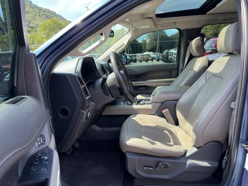 Certified 2019 Ford Expedition Limited w/ Equipment Group 301A AWD/4WD image 17