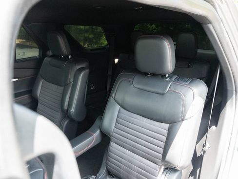 Used 2025 Ford Explorer ST-Line w/ Premium Package RWD image 21