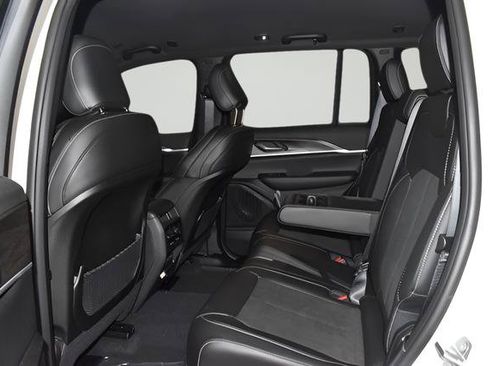 New 2026 Jeep Grand Cherokee Altitude AWD/4WD image 25