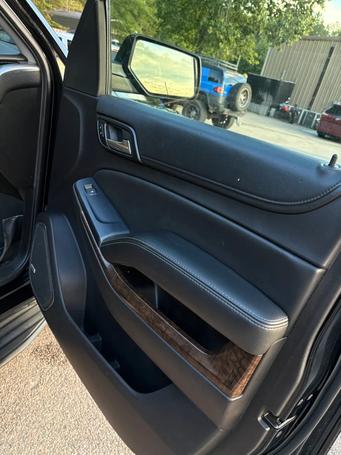 Used 2015 Chevrolet Tahoe LT AWD/4WD image 31