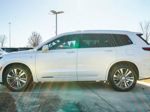 Used 2020 Cadillac XT6 Premium Luxury image 9