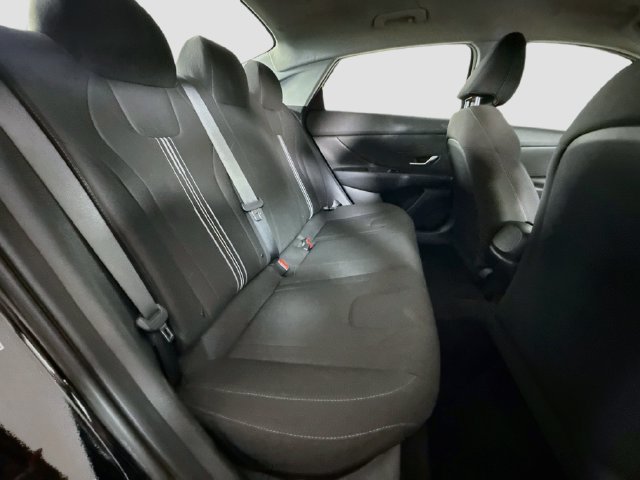 Used 2023 Hyundai Elantra SEL w/ Cargo Package FWD image 26