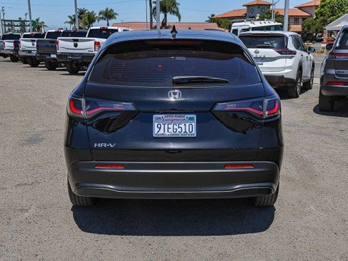 Used 2025 Honda HR-V LX image 5