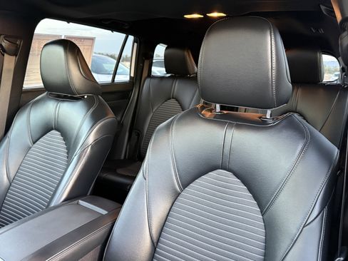 Used 2023 Toyota Highlander XSE image 20