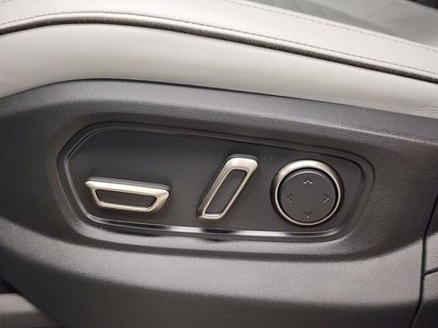 Used 2023 Rivian R1T Adventure image 31