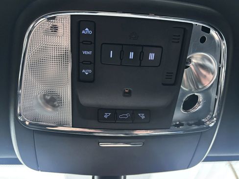 Used 2015 Jeep Grand Cherokee Limited image 30