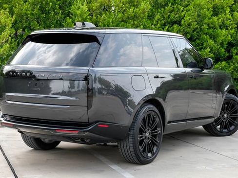 Used 2024 Land Rover Range Rover Autobiography AWD/4WD image 11