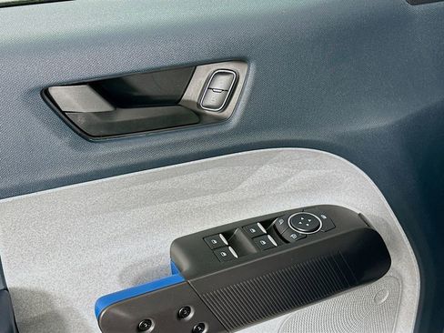 Used 2025 Ford Maverick XLT w/ XLT Luxury Package image 24