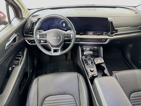 Used 2025 Kia Sportage SX image 24