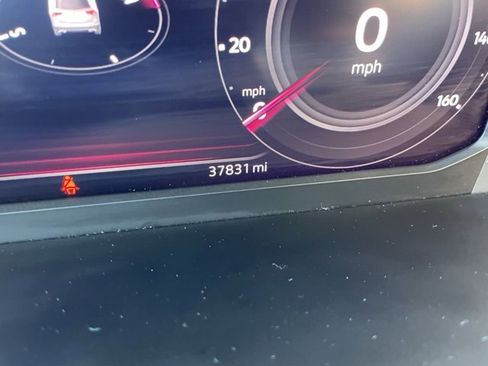 Used 2024 Volkswagen Tiguan SEL R-Line image 18