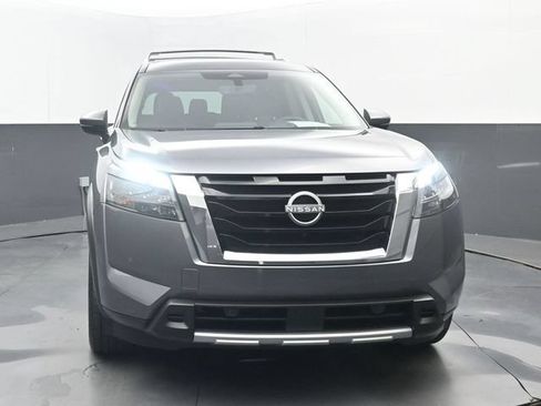 Used 2025 Nissan Pathfinder Platinum w/ Cargo Package FWD image 21