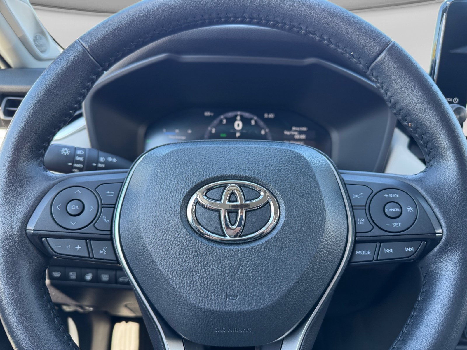 Used 2024 Toyota RAV4 Limited w/ Advanced Technology Package AWD/4WD image 19