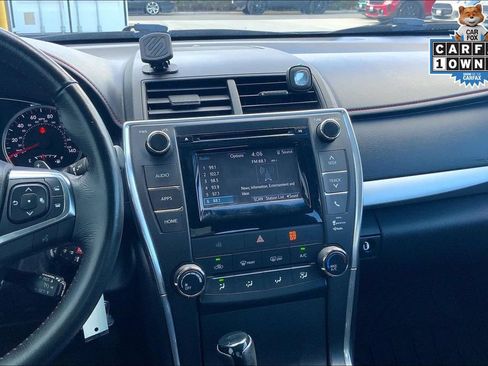 Used 2015 Toyota Camry SE FWD image 6