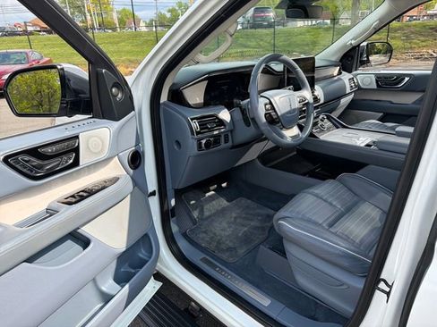 Used 2021 Lincoln Navigator L Black Label AWD/4WD image 34