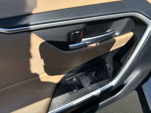 Used 2025 Toyota RAV4 XLE Premium image 18