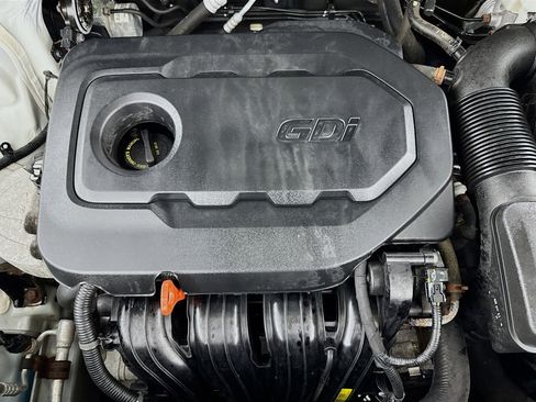 Used 2017 Hyundai Santa Fe Sport image 37