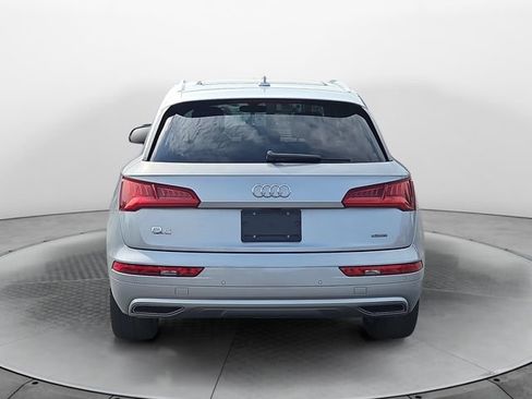 Used 2019 Audi Q5 Premium w/ Premium Plus Package AWD/4WD image 4