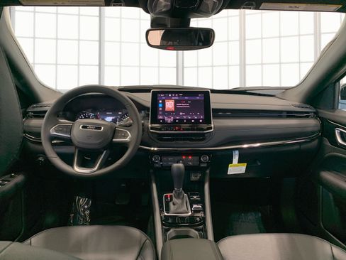 New 2026 Jeep Compass Latitude AWD/4WD image 12