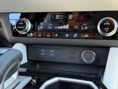 New 2026 Mitsubishi Outlander SEL FWD image 28