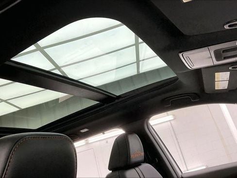 Certified 2025 Honda Pilot TrailSport image 13