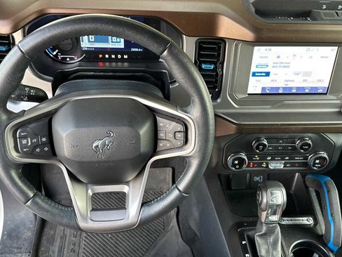 Used 2021 Ford Bronco Outer Banks image 12