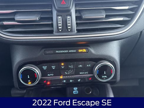 Certified 2022 Ford Escape SE w/ Convenience Package image 24