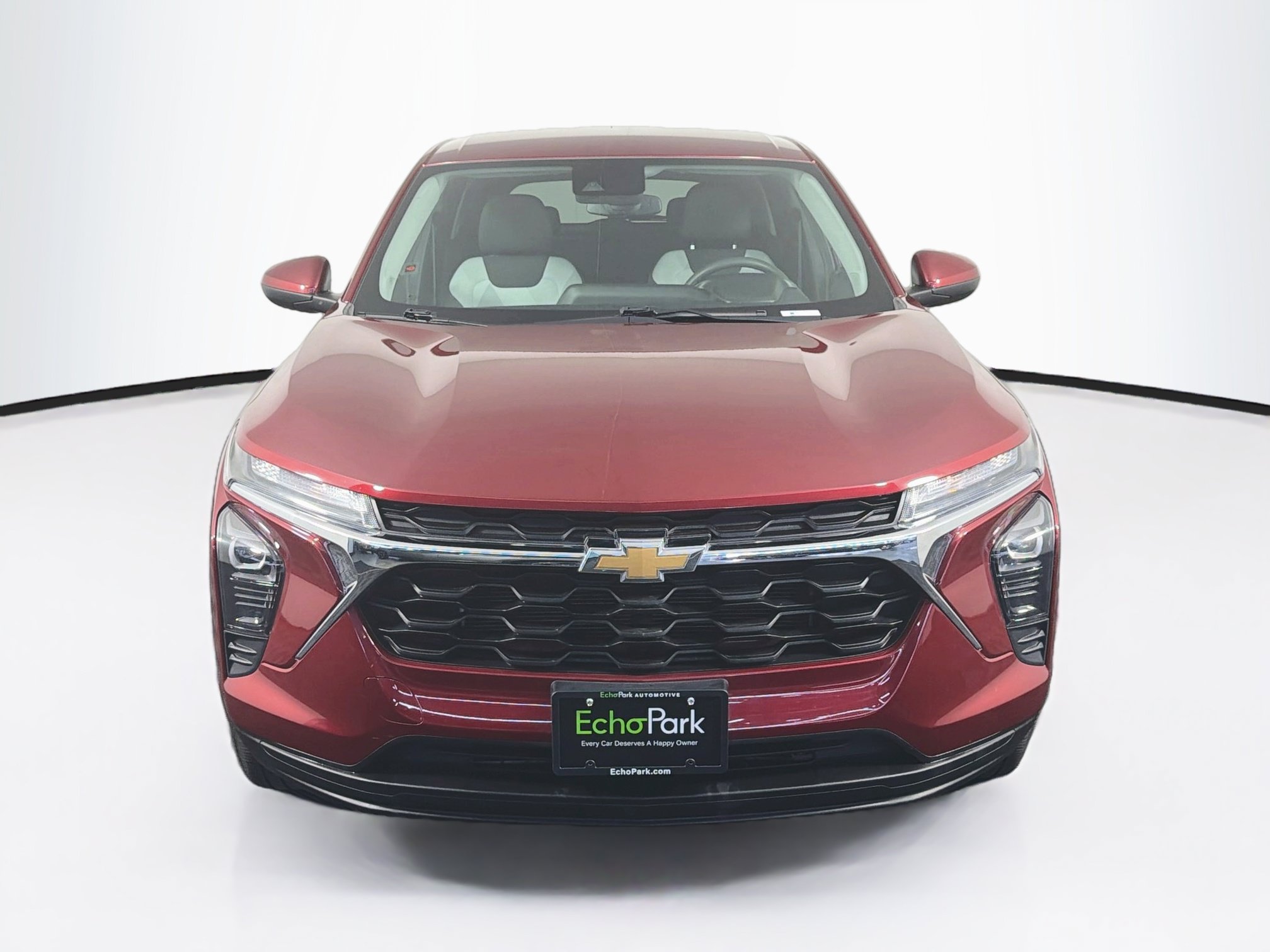 Used 2024 Chevrolet Trax LS w/ LS Convenience Package FWD image 2