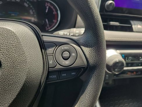 Used 2023 Toyota RAV4 XLE FWD image 16