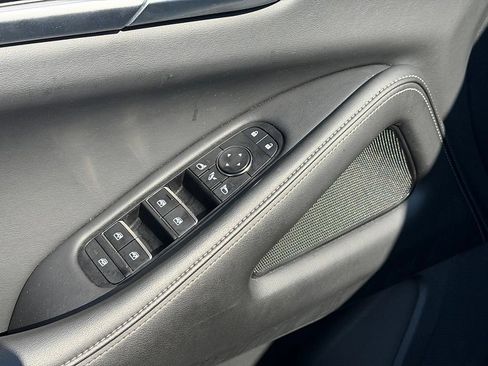 Used 2015 Buick Enclave Leather FWD image 11
