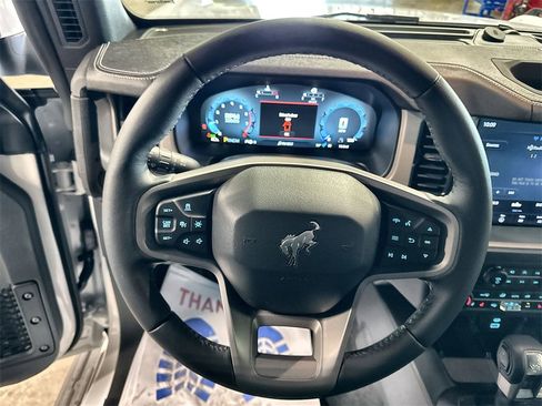 New 2025 Ford Bronco Outer Banks image 17