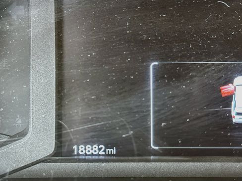 Used 2025 Toyota 4Runner SR5 AWD/4WD image 19
